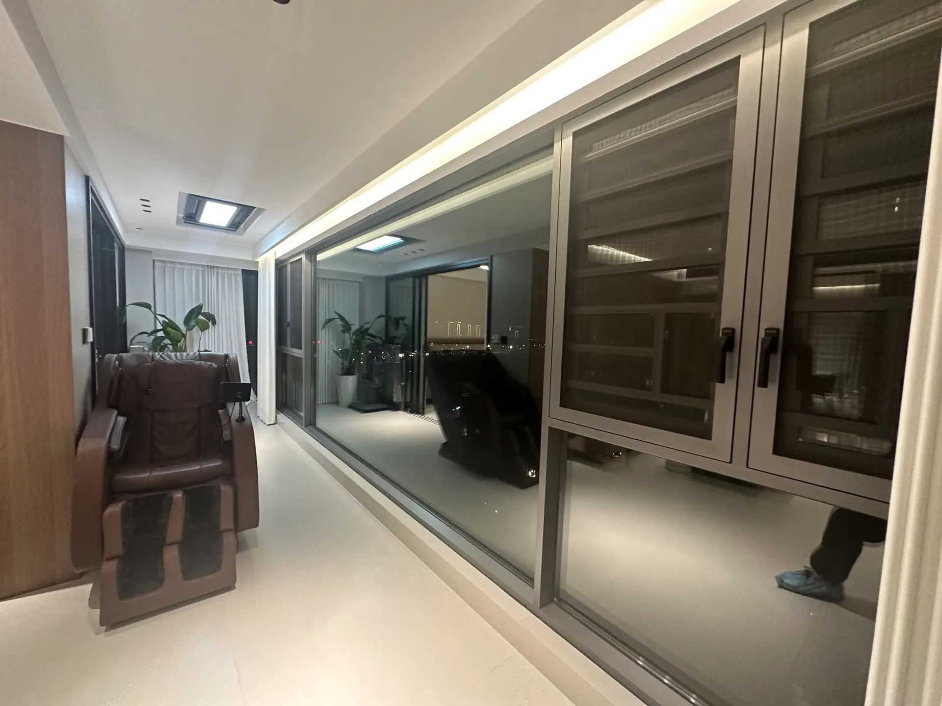 城南，蓝天花园，洋房一梯一户小高层，精装三房，16楼，全屋品牌定制