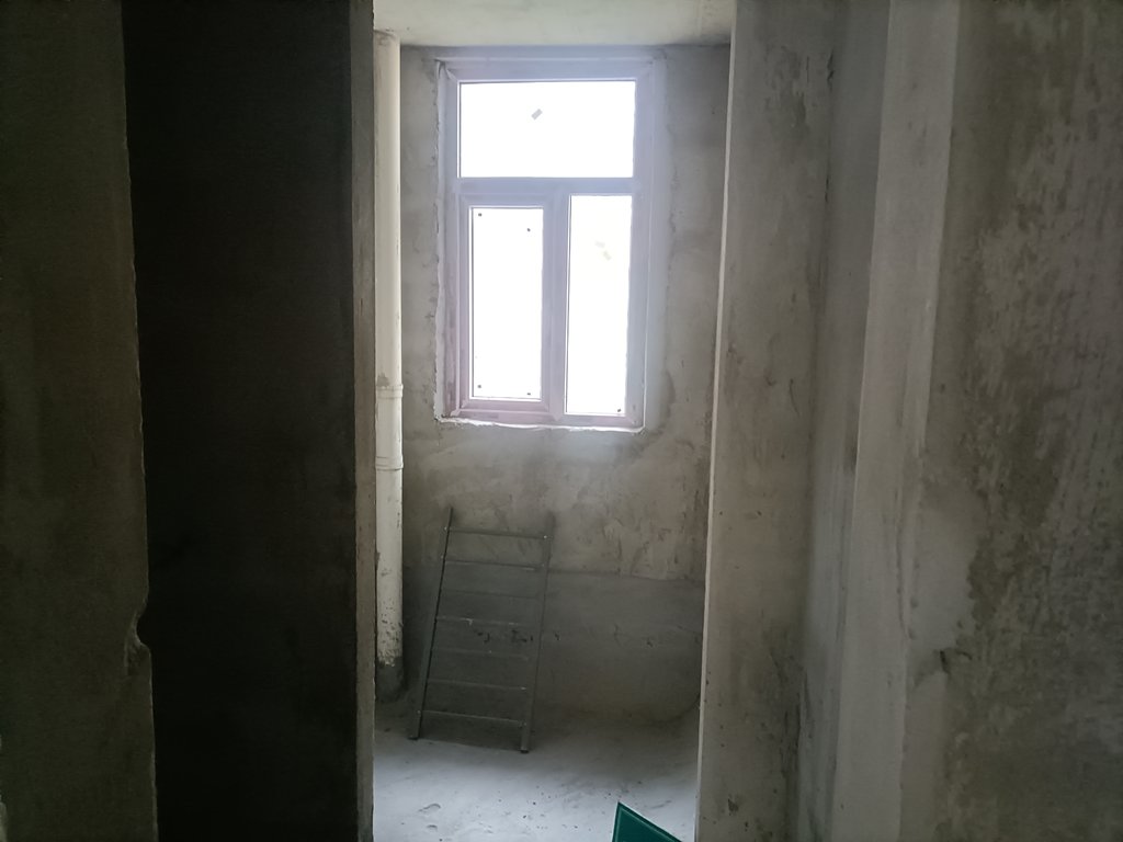 沔阳公馆毛坯四房南北通透户型方正看房方便诚心出售