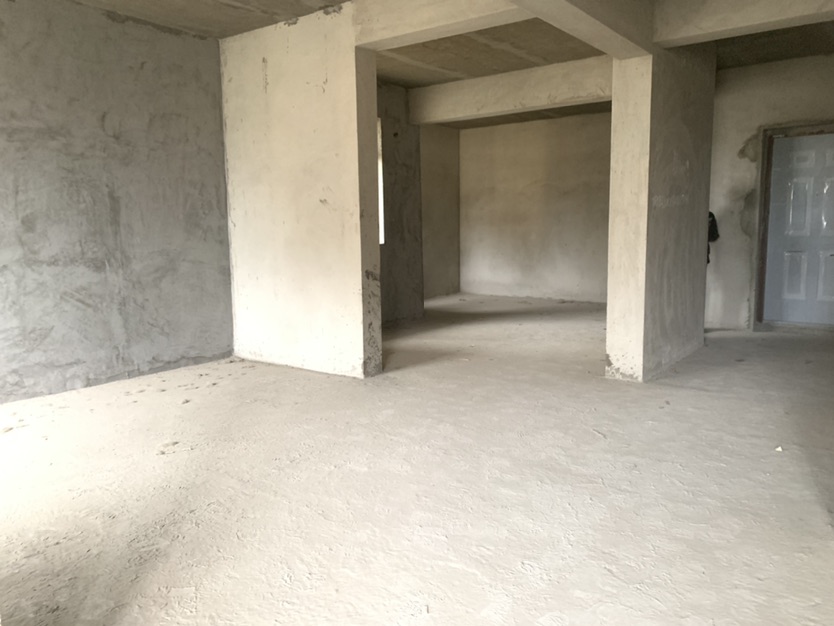 新城壹号四期湖景房，三房两厅两卫，满二