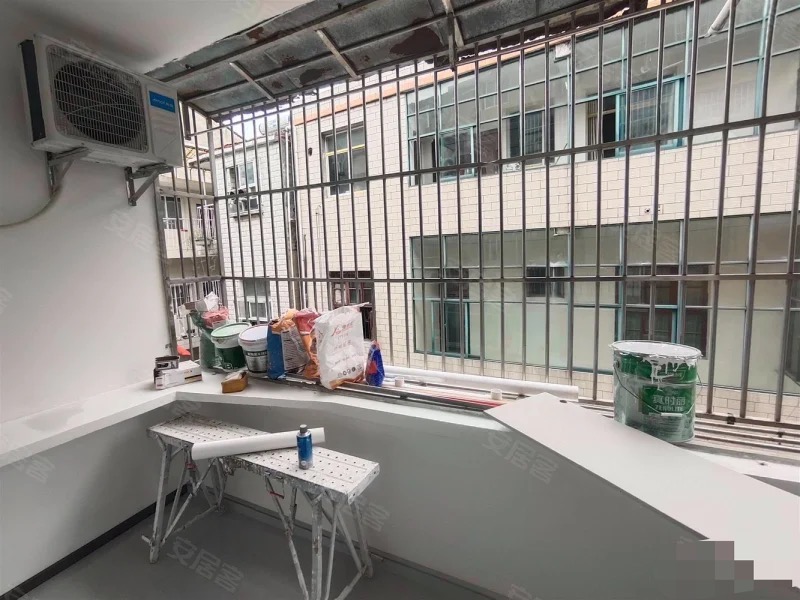 396，西桥附近，紫竹雅居步梯三楼，精装3房，有院子，家具家电齐全