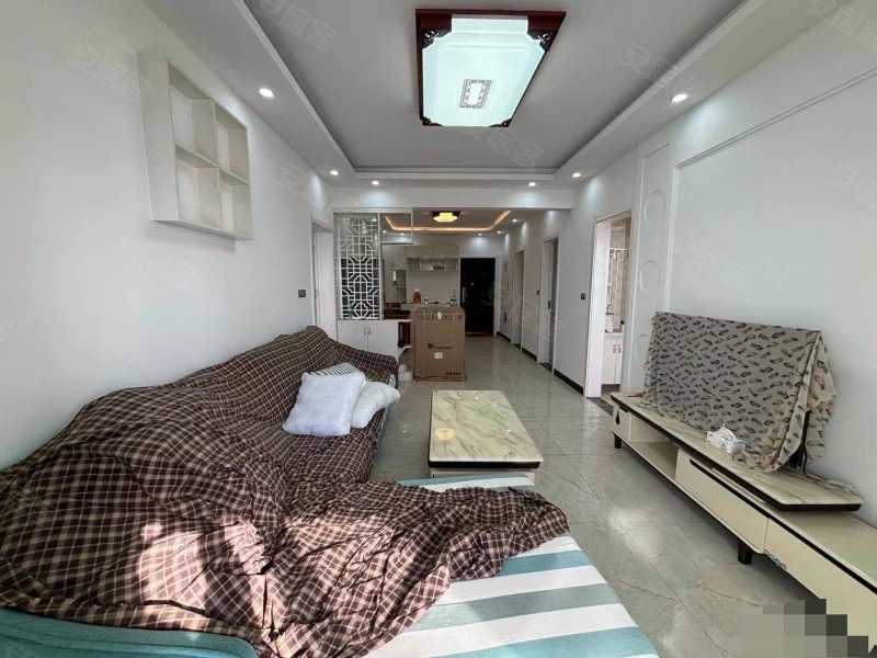 降价了，亏本急售，一中对面，电梯精装3房，单价4100，成色新！中间楼层，拎包入住