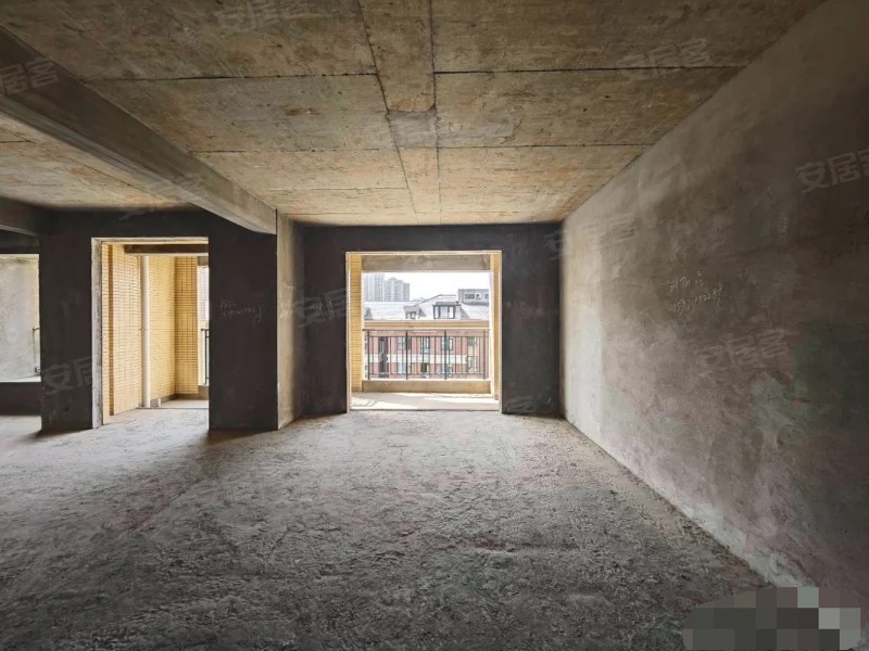 城南，新城壹号五期，电梯洋房，满两年，毛坯3室2厅2卫，南北通透