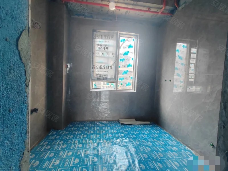 吾悦‮府华‬，大‬平层​，业‮峰之‬半‬装修，一梯一户，小高层，带车位，全屋中央空调➕地暖，装修了一大半了