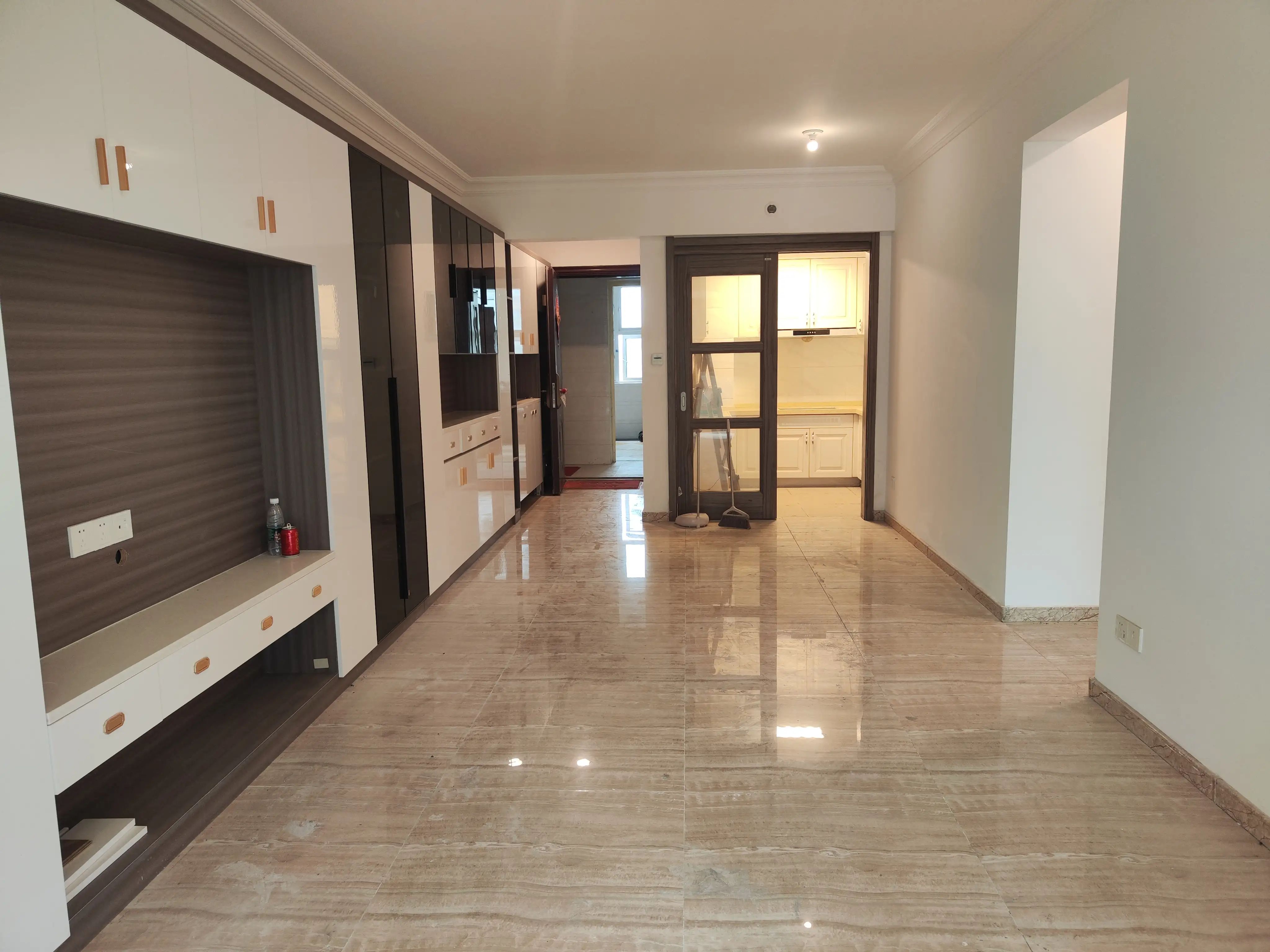 诚心出售，城南，碧桂园，精装三房两卫，证满二，南北通透