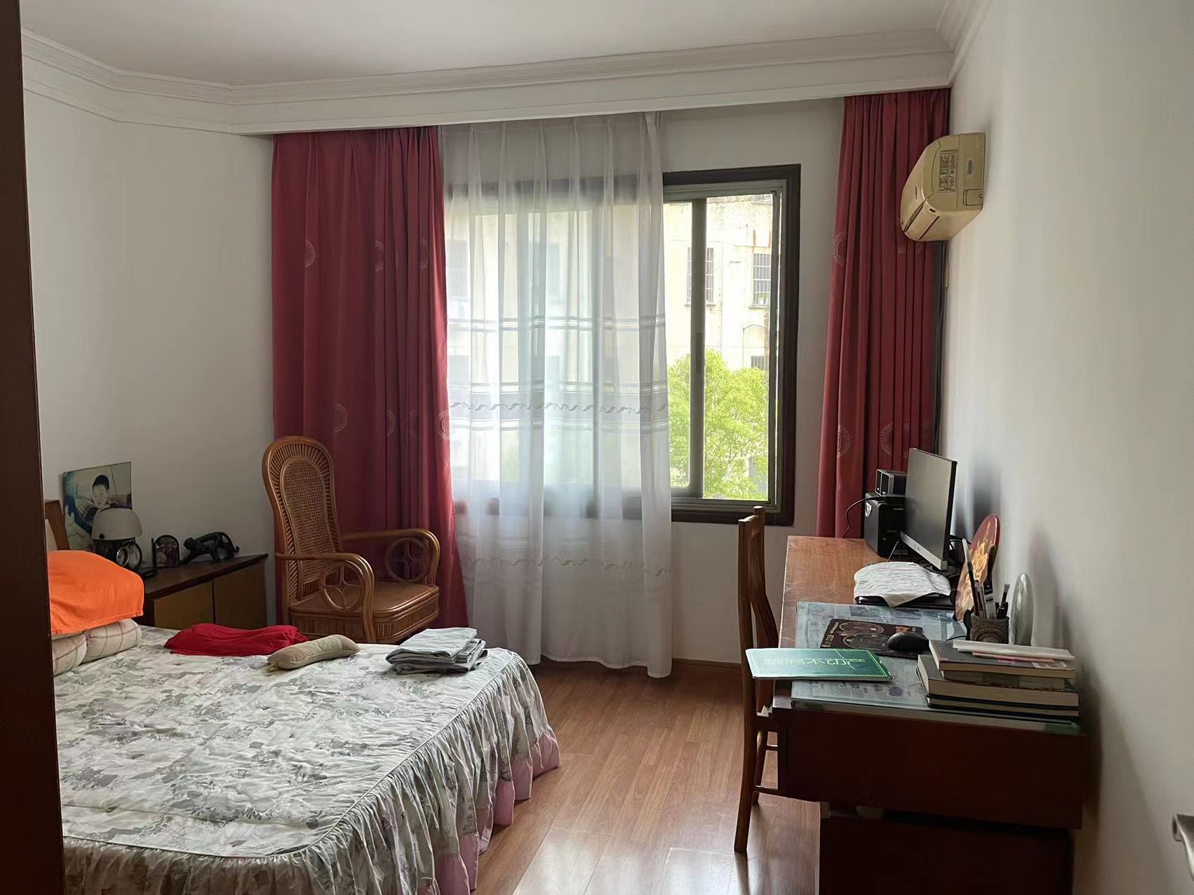 德政园精装3房2卫三个阳台步梯5楼业主诚心出售