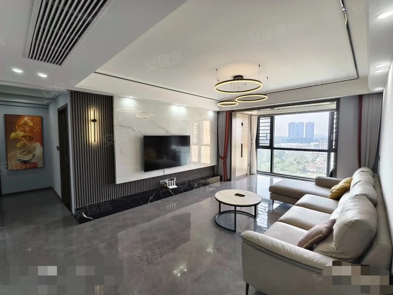 满庭春六期，9.9成新，中间楼层，精装三房两卫，南北双阳台，东边户，