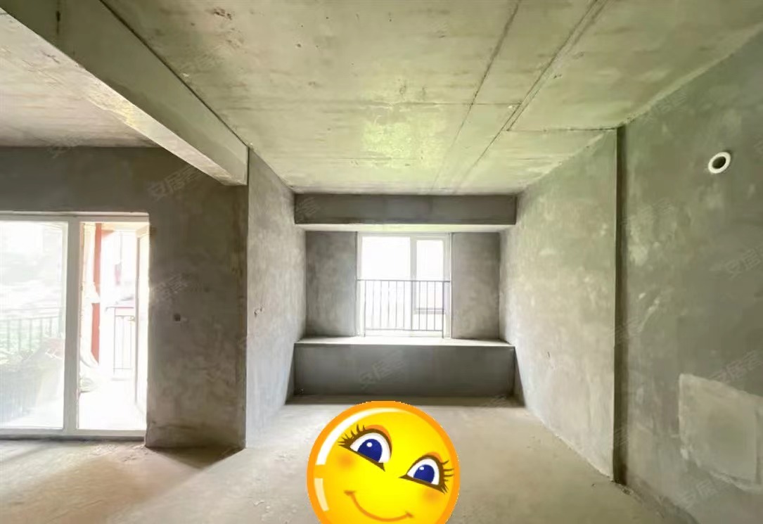 67，满庭春小三房，自带庭院，南北通透，业主亏本出