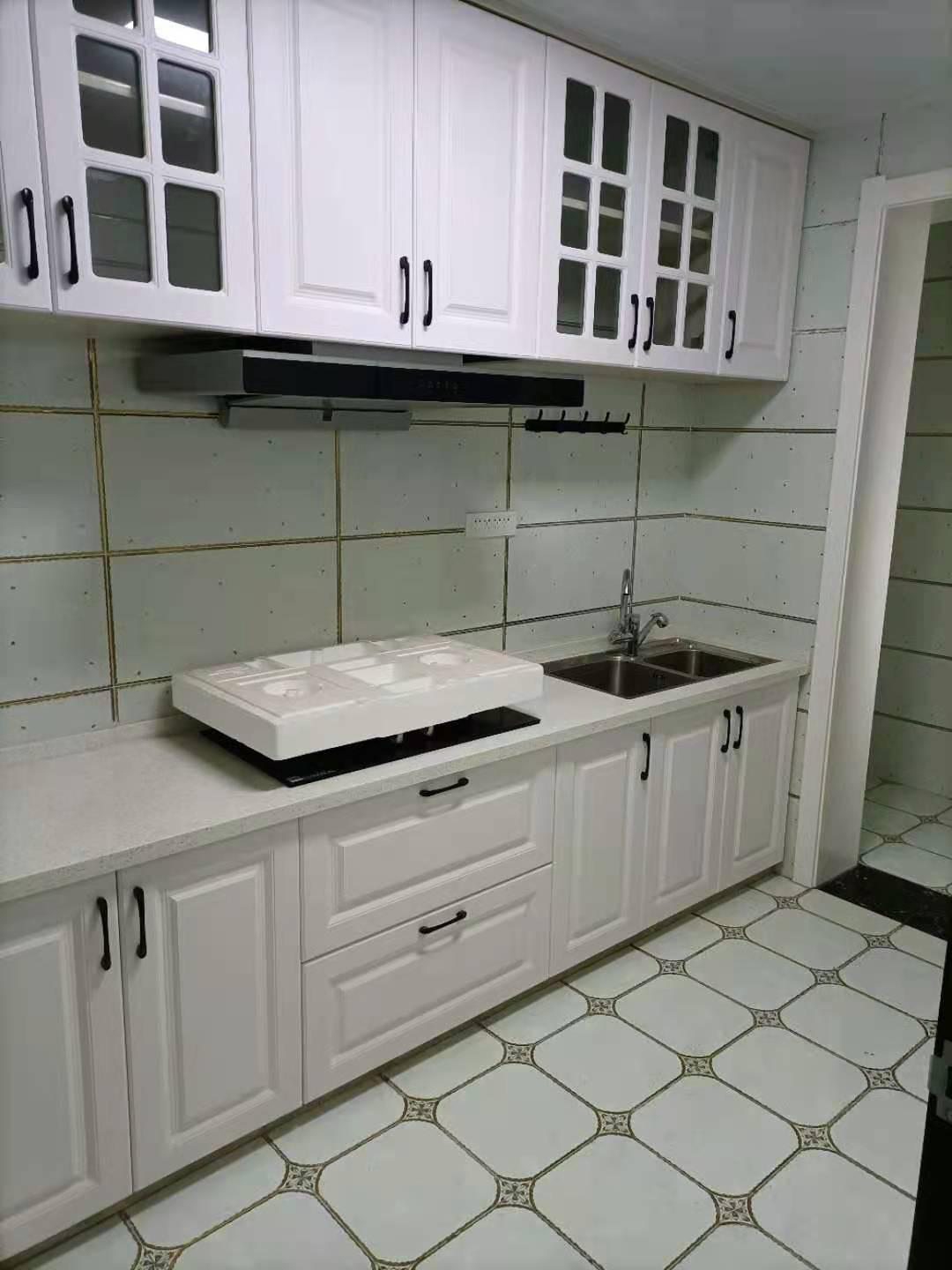 御台公馆证满两年，看房方便。精装修