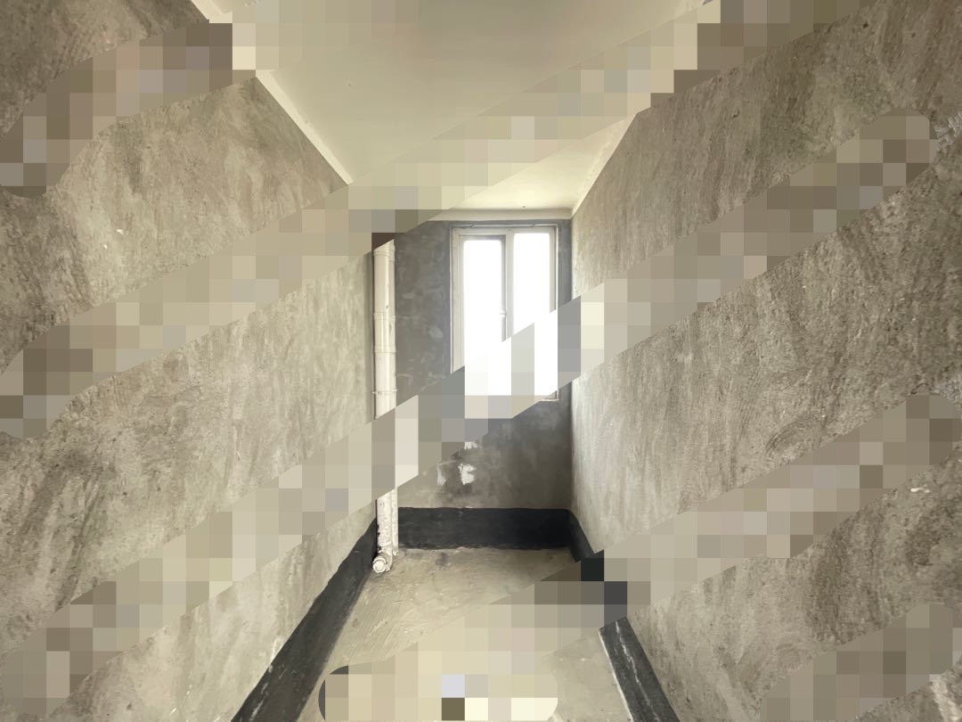 捡漏，城南，森林国际，毛坯三房，单价4650，证满二，诚心出售