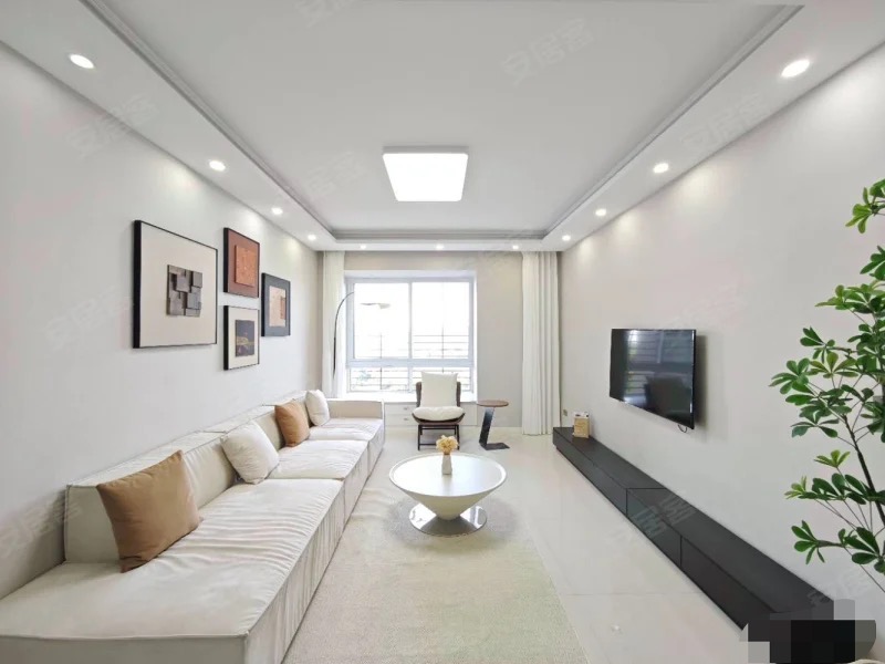 降价了。捡漏，一中对面，漫城林语，单价4100，精装三房，电梯中间楼层，成色新，急售