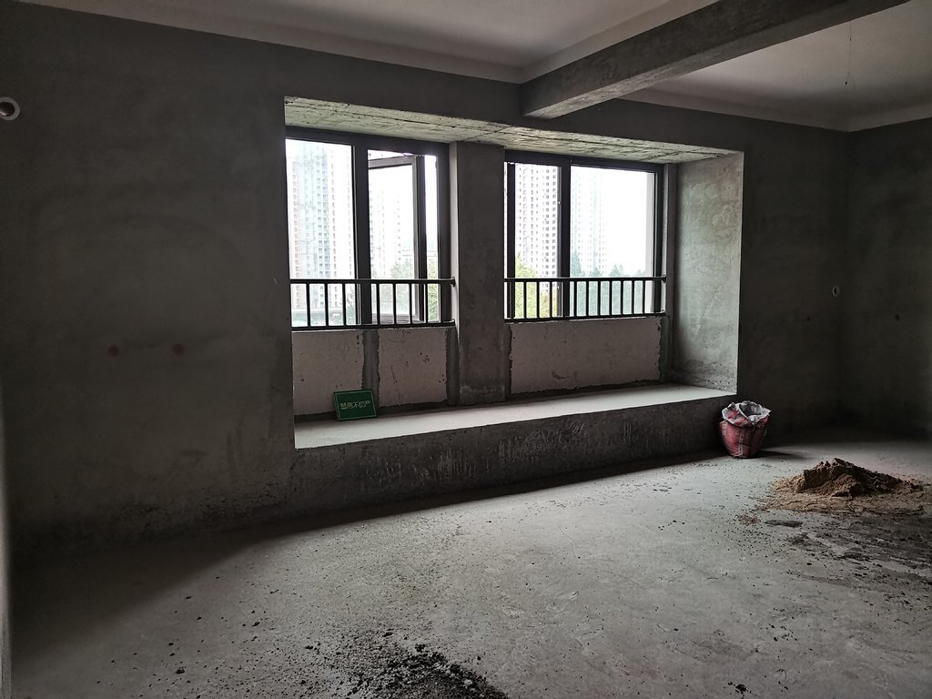 祥生观澜府毛坯大三房中间好楼层采光好视野开阔小区环境好