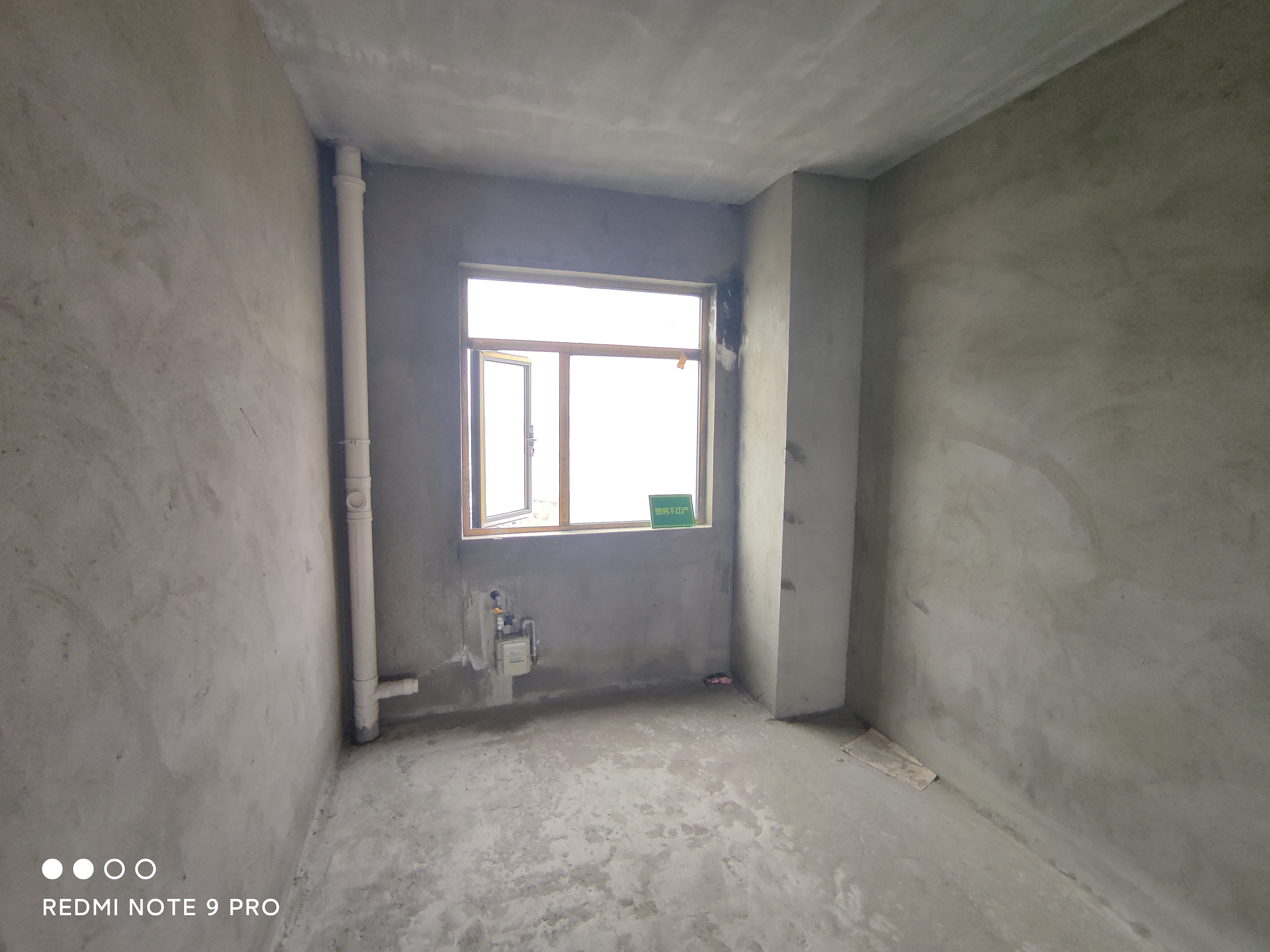 元泰未来城东边一梯两户毛坯大三房一线湖景南北通透带超大露台和入户花园