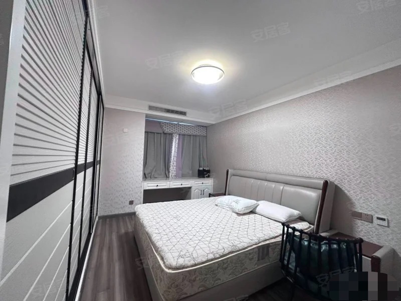 城南，福星城，精装三房两卫，电梯好楼层，层色保养好！单价4500.