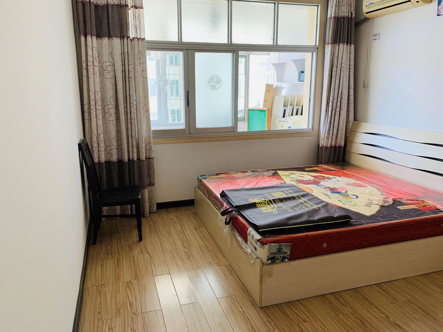 武商旁五建宿舍，精装修三房，步梯中间好楼层