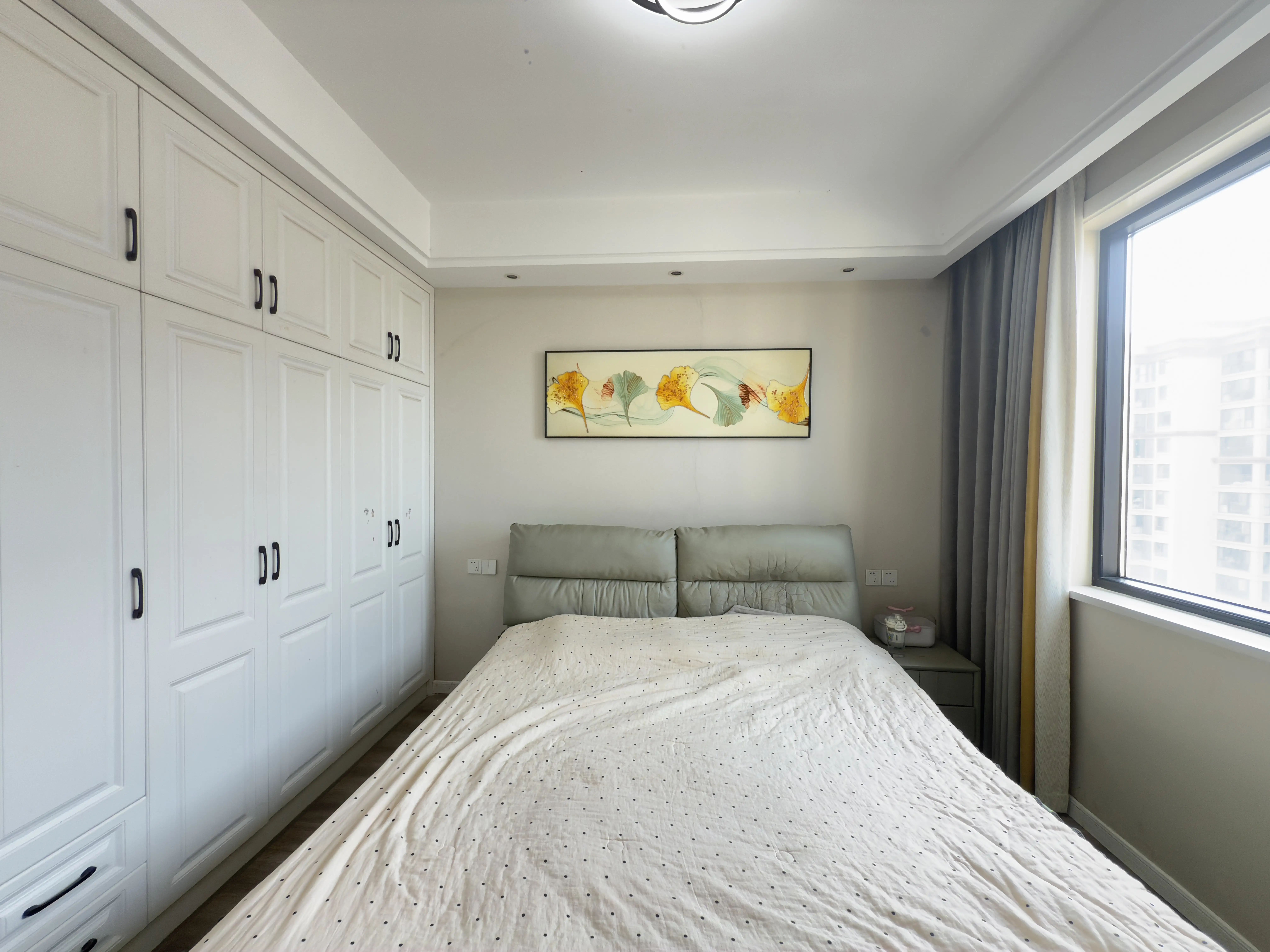 城南，领秀城，边户。精装三房，南北双阳台，凤凰楼层