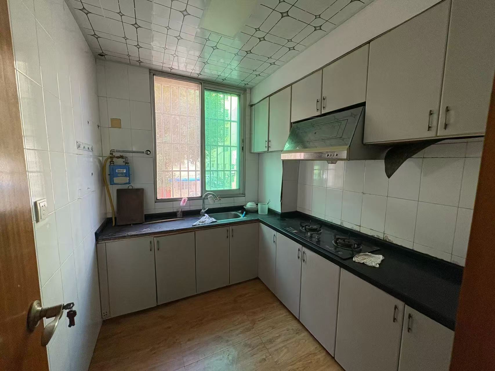 降价了，捡漏，徳政园布诺尼，装修三房，步梯低层，拎包入住，诚心出售