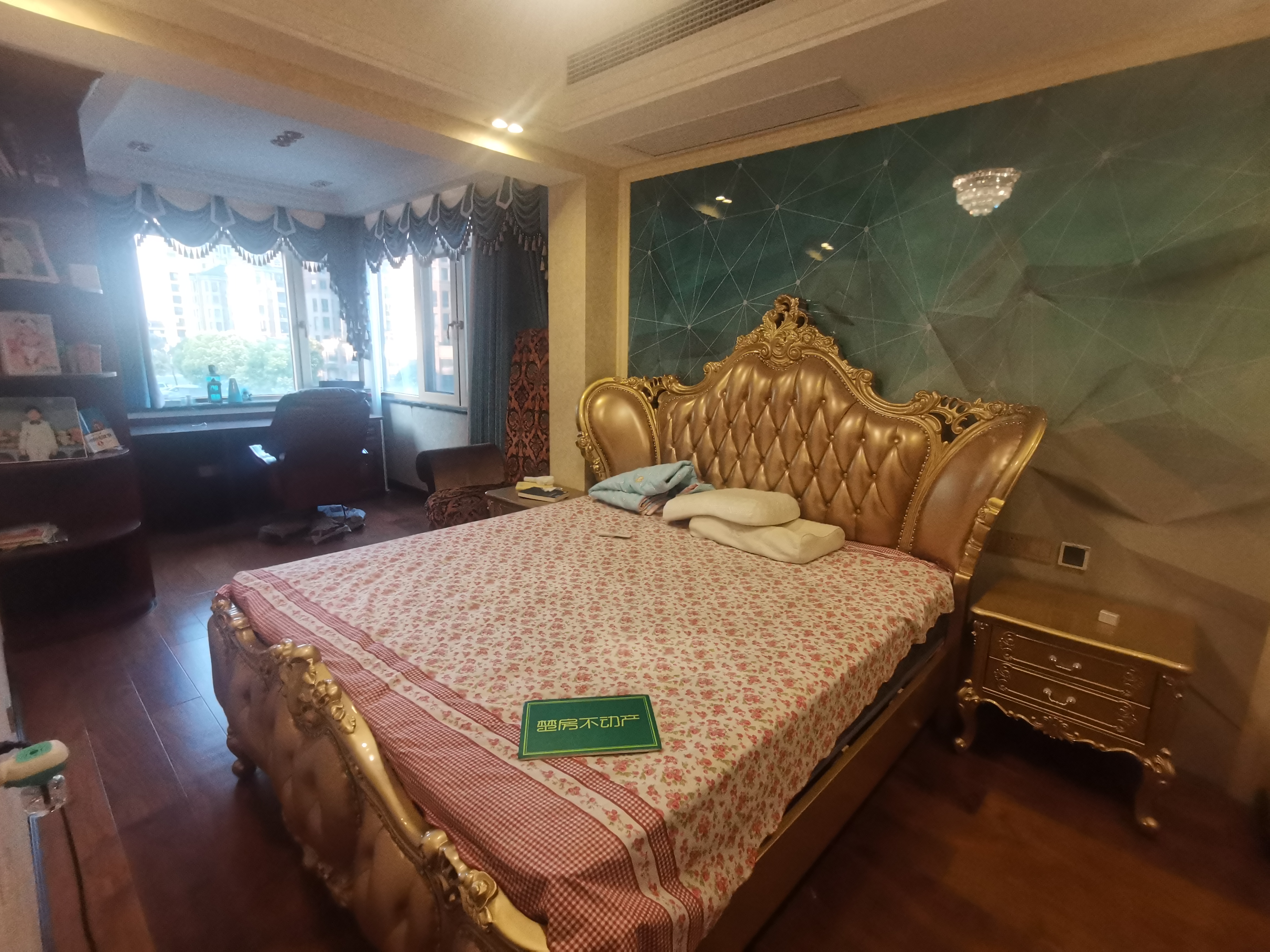 绿地华庭超大露台满足你所有幻想懂得欣赏的来