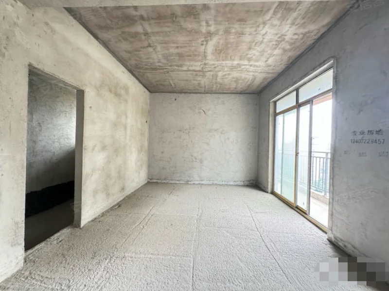 147，房东急售，元泰，一线湖景大平层，整个仙女湖一览无余，270度看景，5000一平！户型方正，