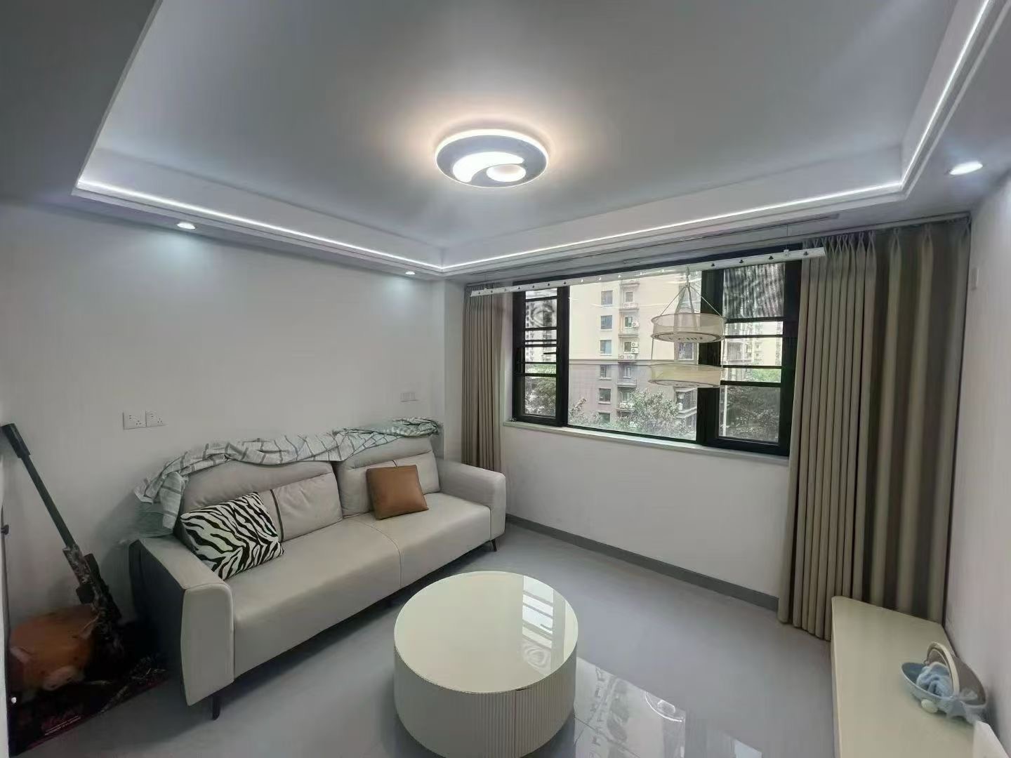 城南，吾悦广场旁，碧桂园公寓，精装两房，一口价29万