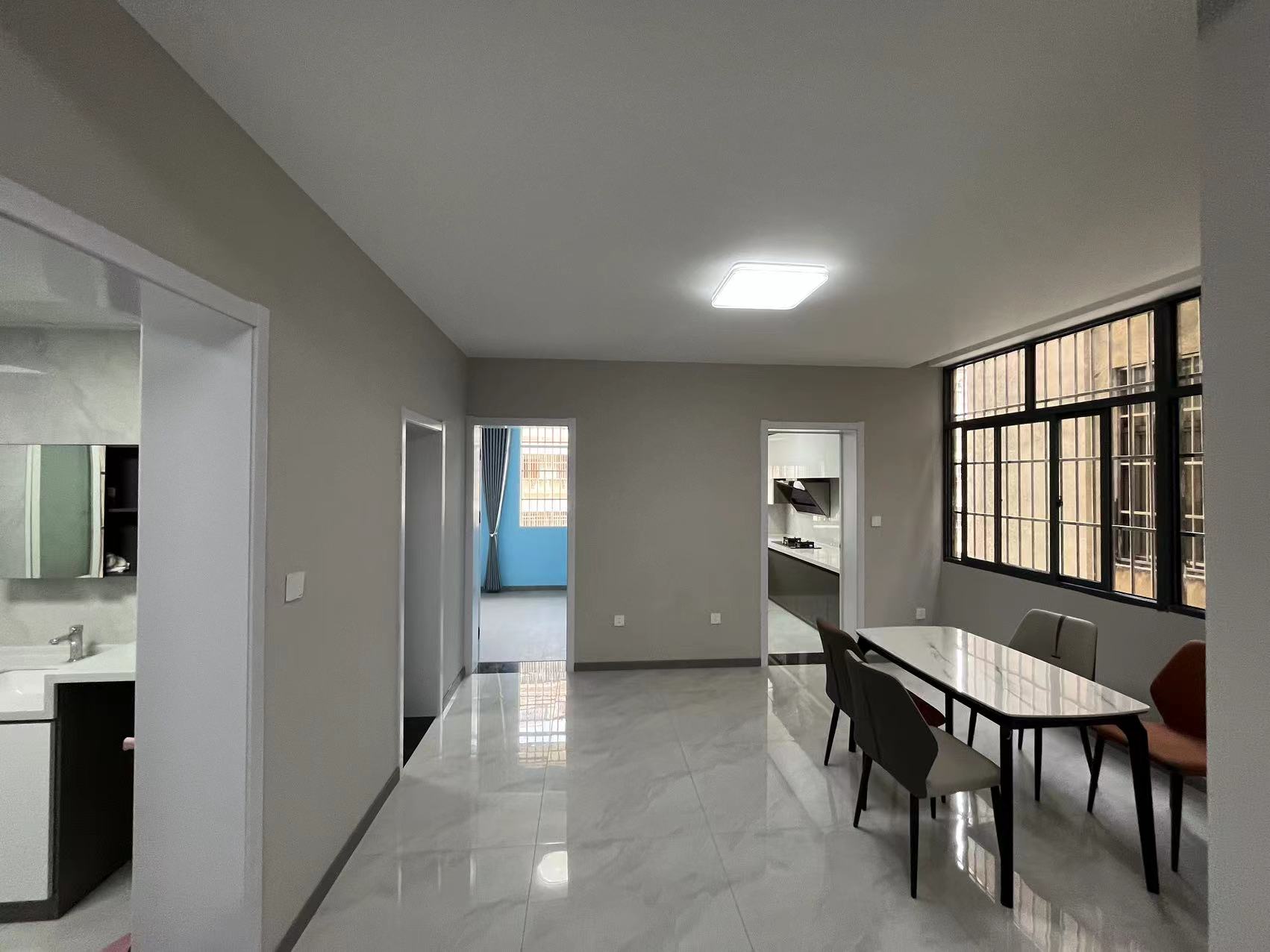 法苑宿舍商城旁实验晓穴老三中全新装修超大院子一天未住看房方便