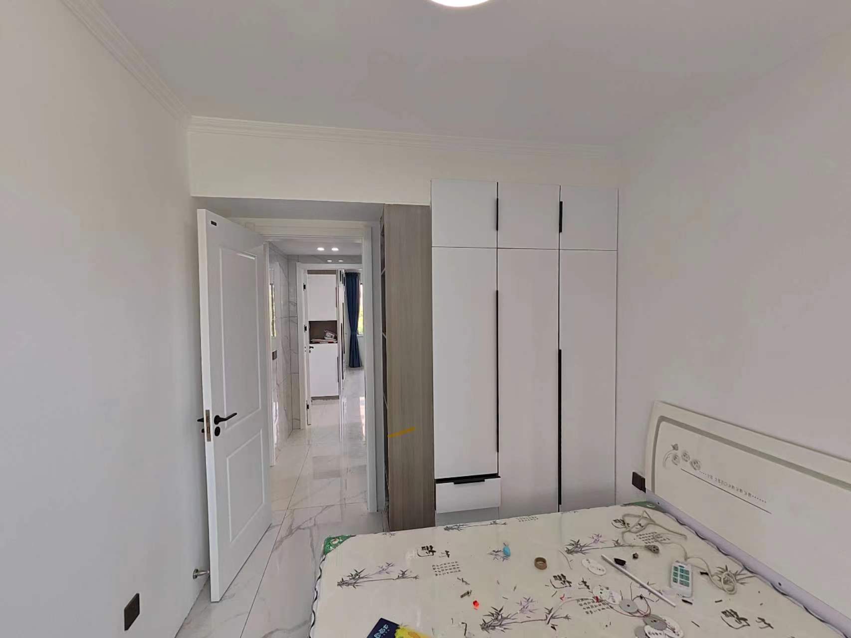 荣怀装修很漂亮的房子，三房两厅两卫，适合一大家子人居住，优质的教学环境成就一批又一批人才