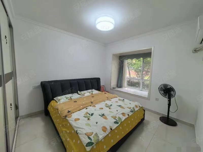 房东亏本出，捡漏房！​元泰未‮，城来‬精装‮房三‬两厅两卫，单价4500，满二。