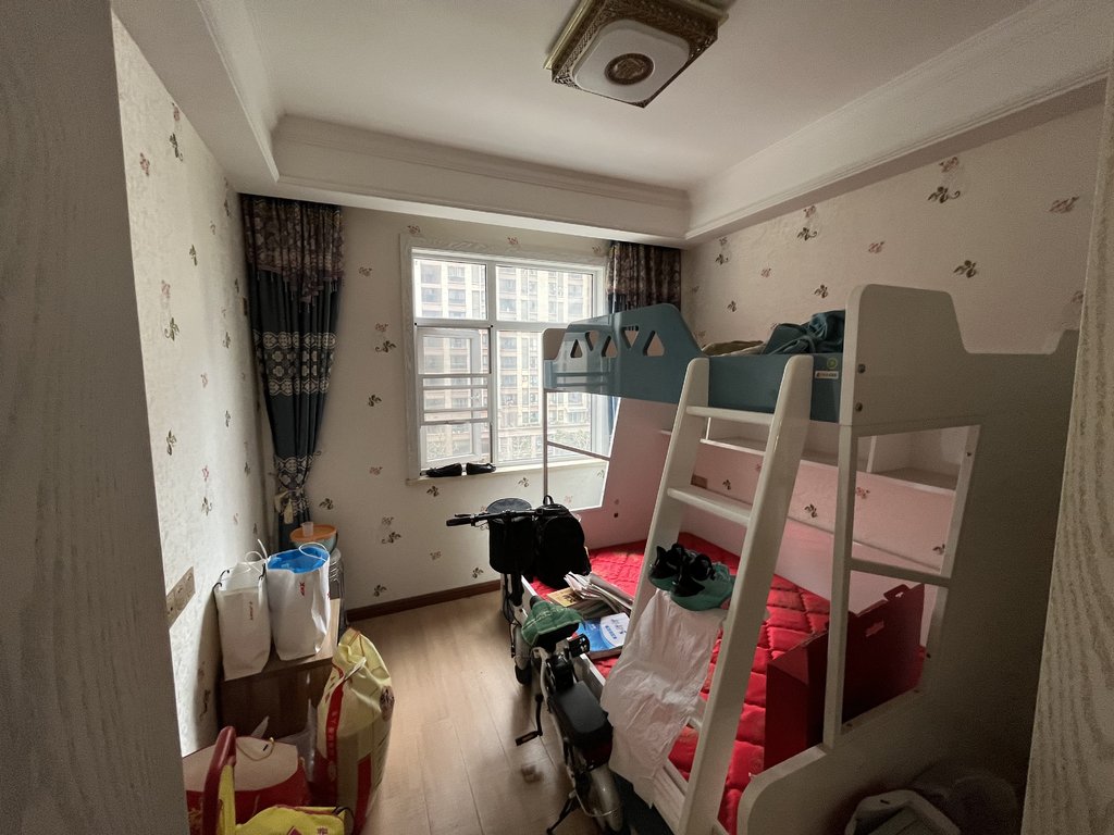 元泰未来城精装三房全屋中央空调南北通透出租