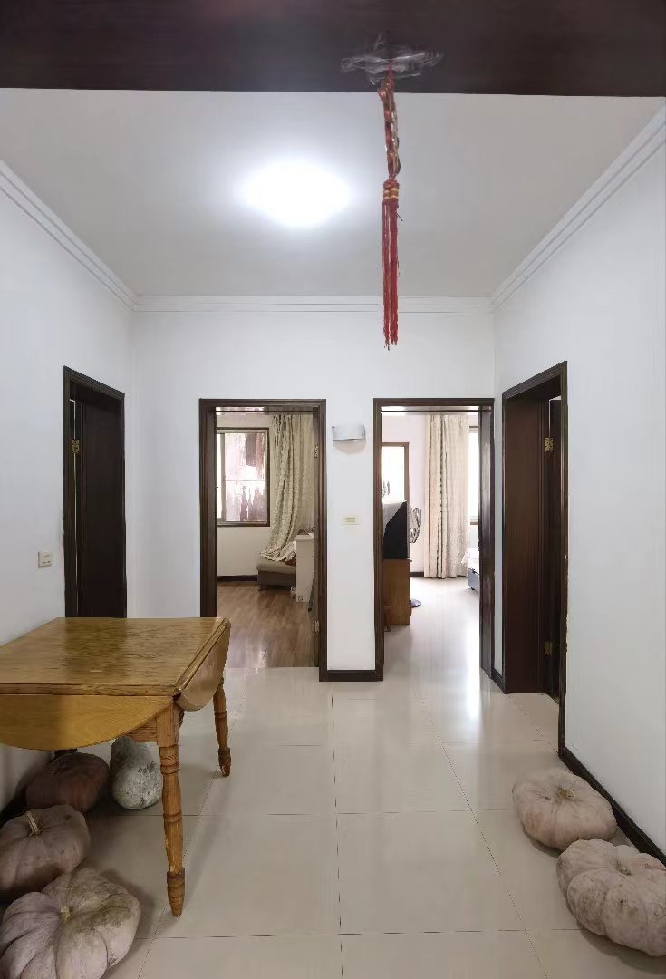 德政园枫丹苑.精装三房.证件满二.看房约