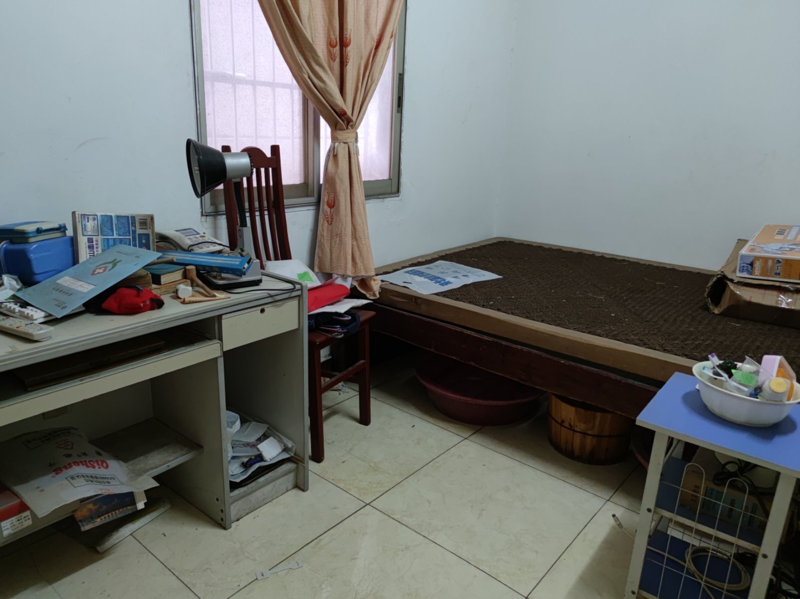 正源小区满五东边户，采光佳