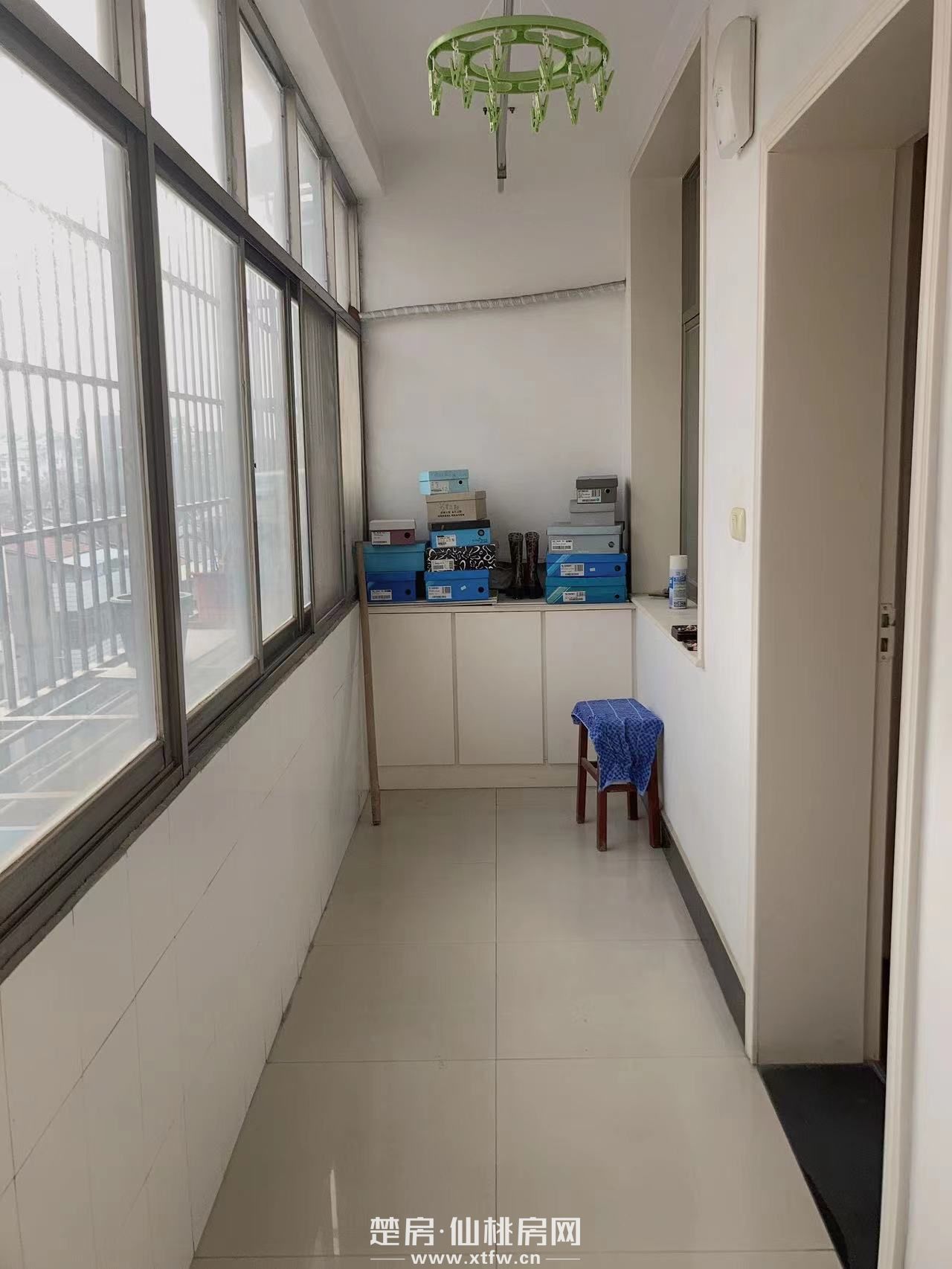 笆篓湾汉江，仙桃二中临近武商精装三室两厅拎包入住