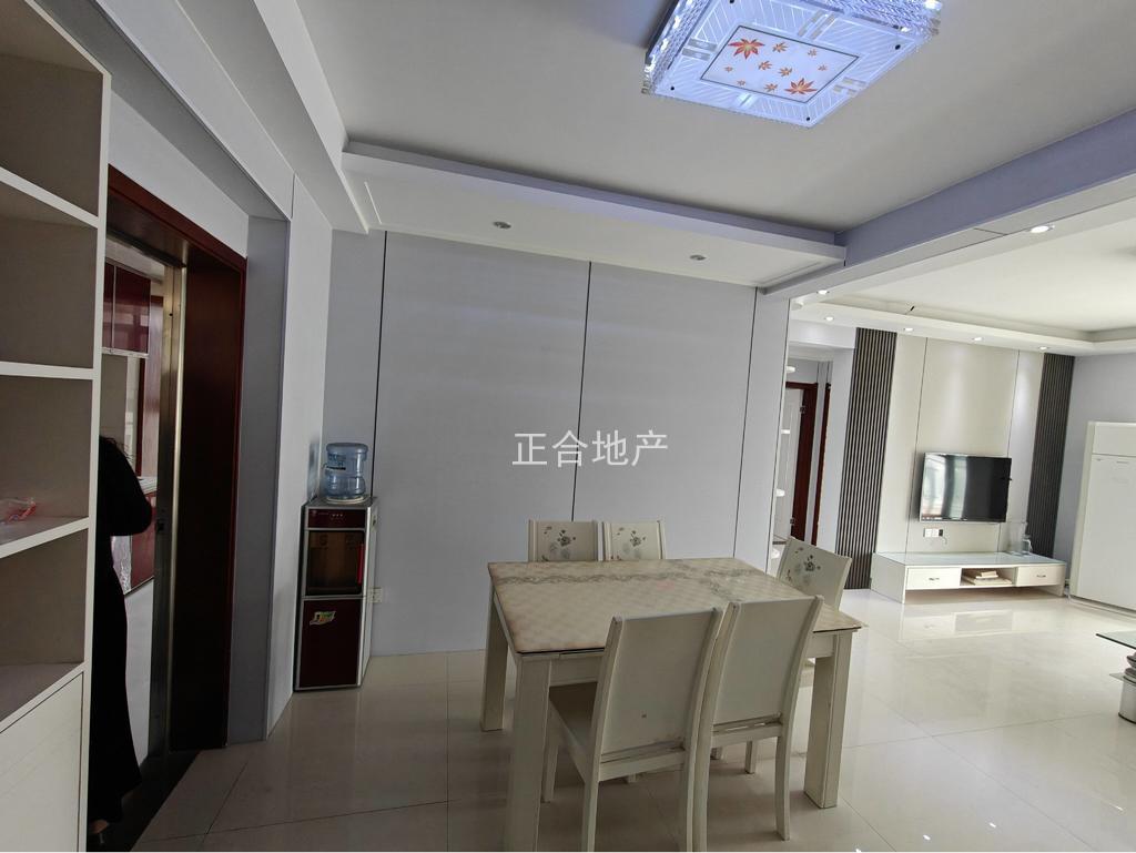 手付9万直接拎包即住！看房打电话！