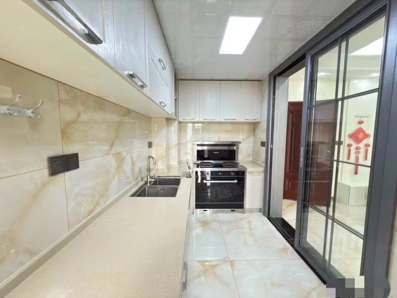 降价了，城南，南国明珠，诚心出售，电梯好楼层9楼，精装三房，全屋中央空调，