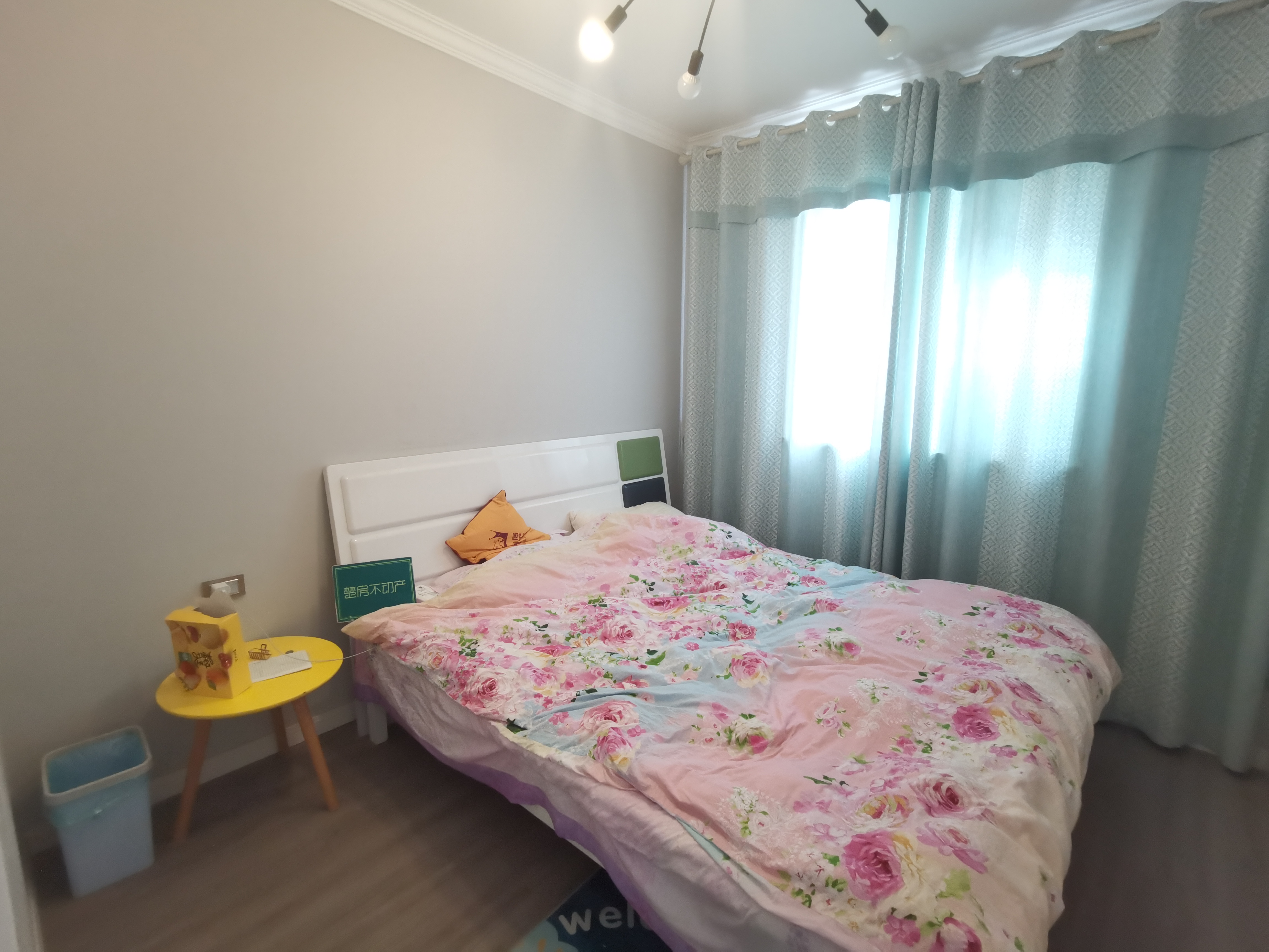 满庭春精装大三房，证满2年，业主诚心卖，价格可谈