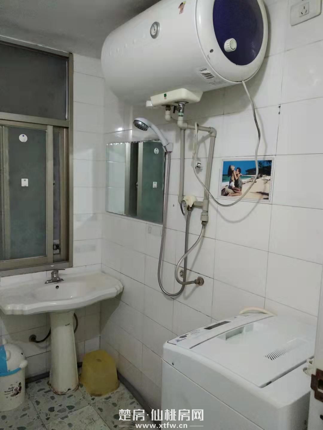 复州花园附近一楼新房二室一厅出租家具家电齐全