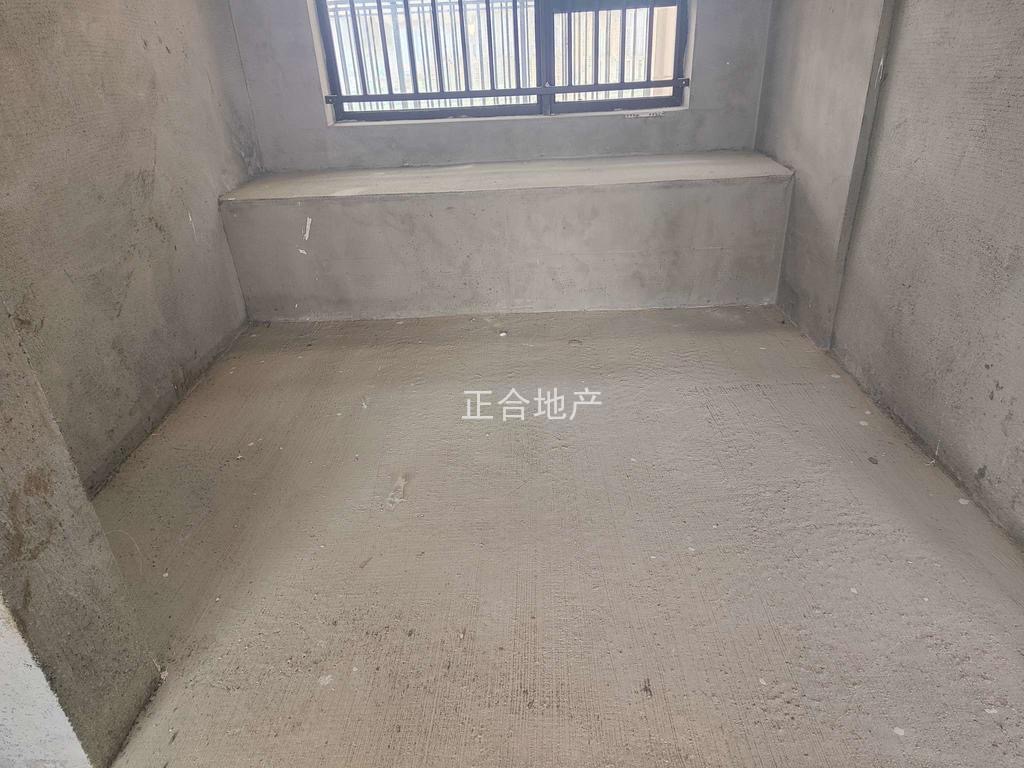 城南，吾悦华府，现房，电梯好楼层，送车位，速度来，诚心出售