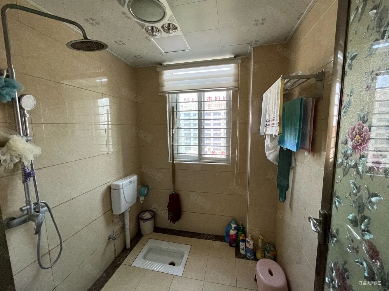 世纪雅园3室2厅2卫电梯中间楼层精装修58万优价出售！