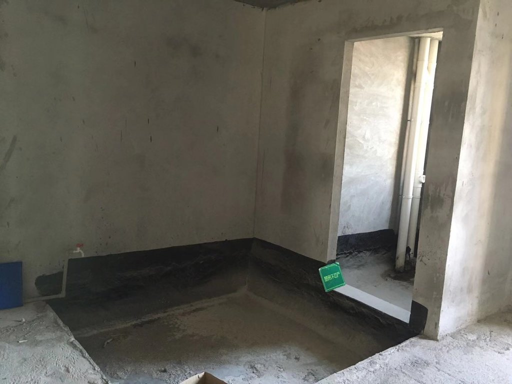 元泰未来城.毛坯边户三房.南北通透.看房方便