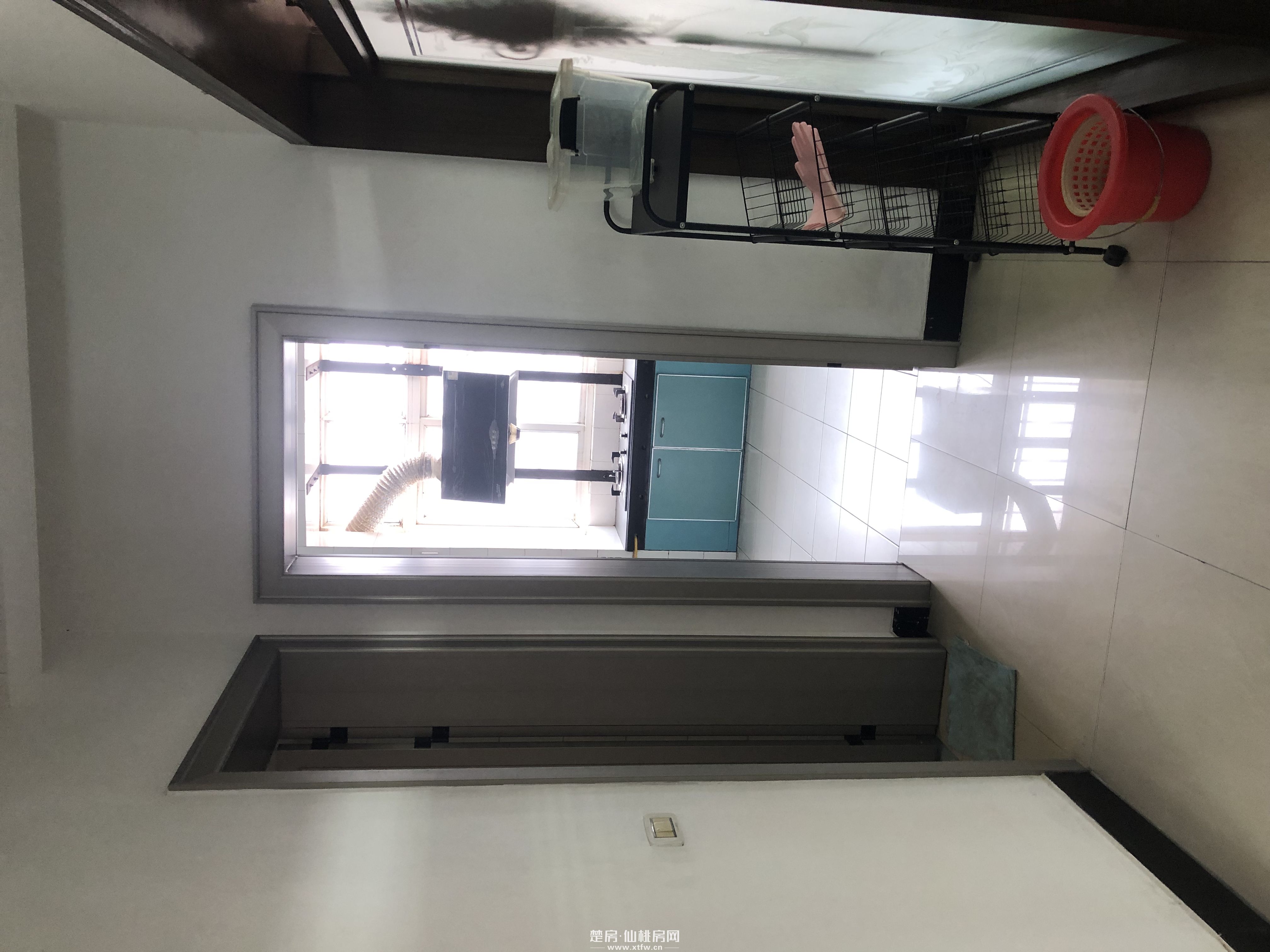 芙蓉花园145平米4房2厅2卫拎包入住