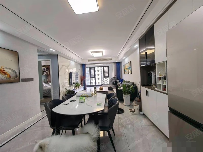 387，急售，城南，领秀城，精装大三房，中间好楼层，全屋品牌家具家电，业主诚心出售