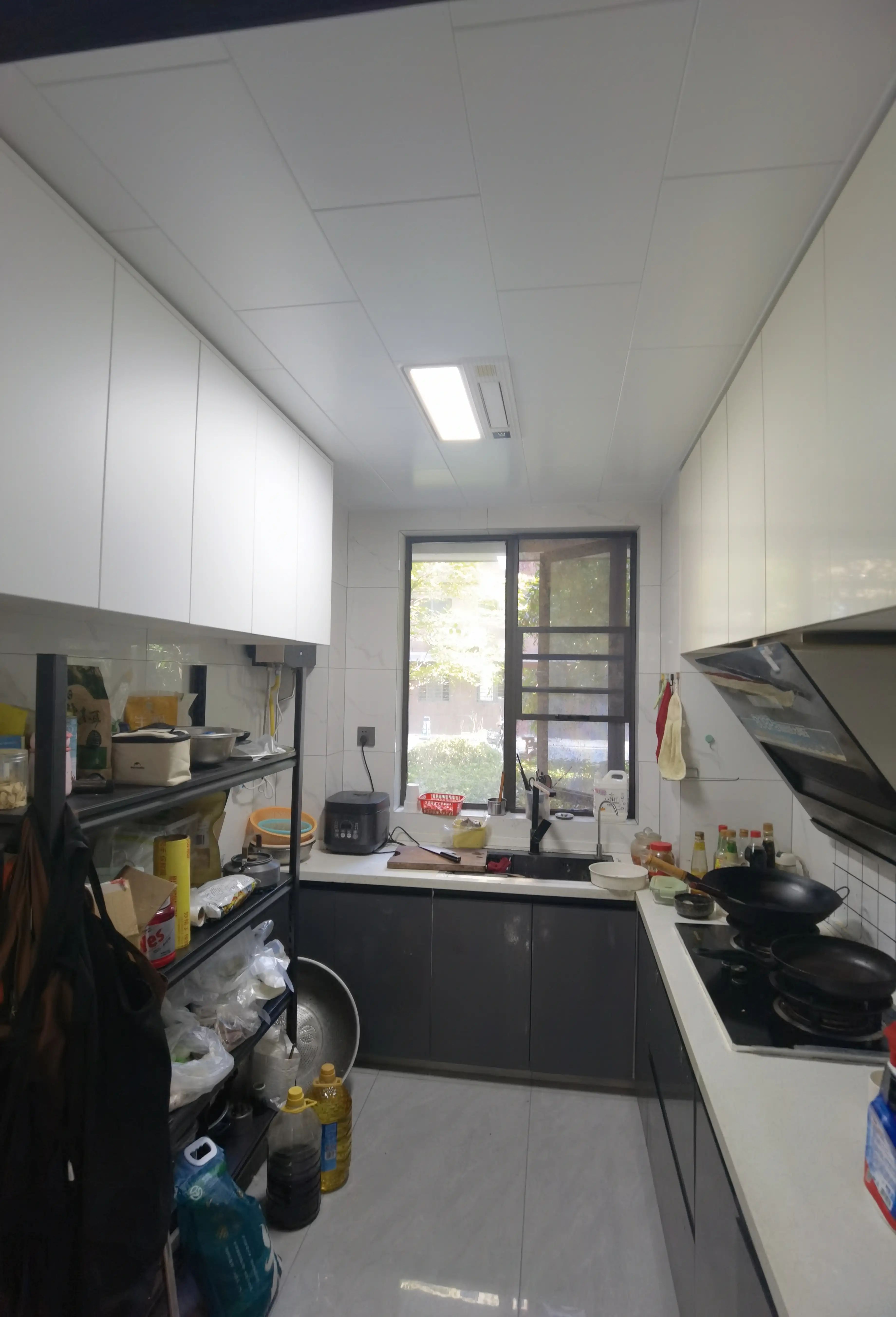 捡漏，城南，吾悦广场旁，带超大院子，买楼上送楼下，精装四房，单价5900