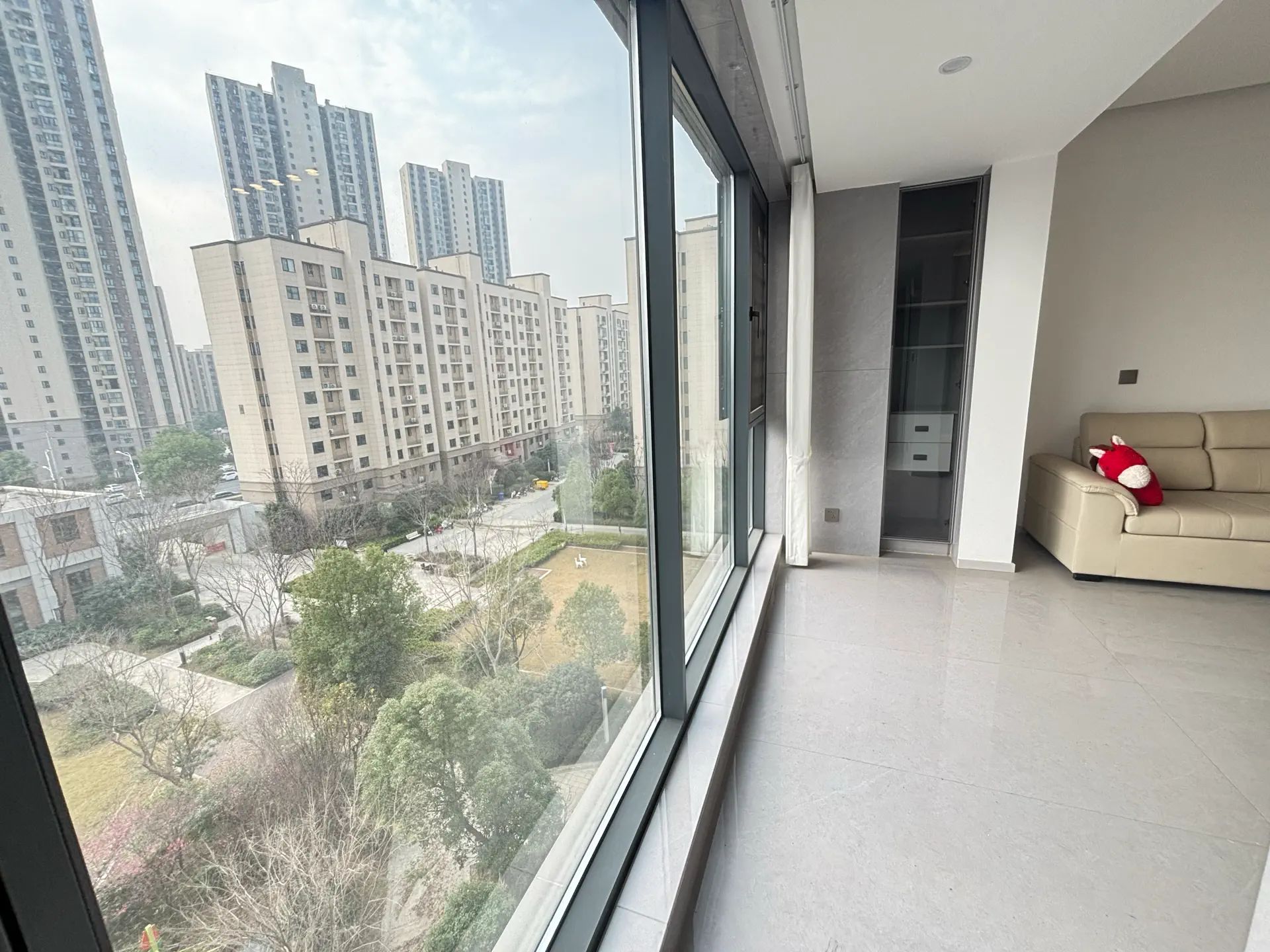 仙北森林国际，全屋中央空调，精装三房，证满二，电梯小高层