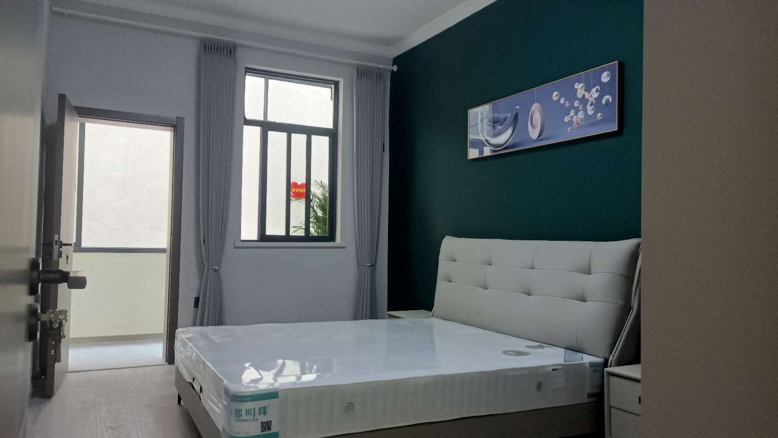 大新路晓学旁3室2厅2卫 全新精装修 楼层好 优价出售！