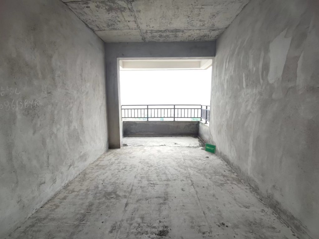 颐和公馆单嘉5300人车分流停车位充足证满2年看房有钥匙