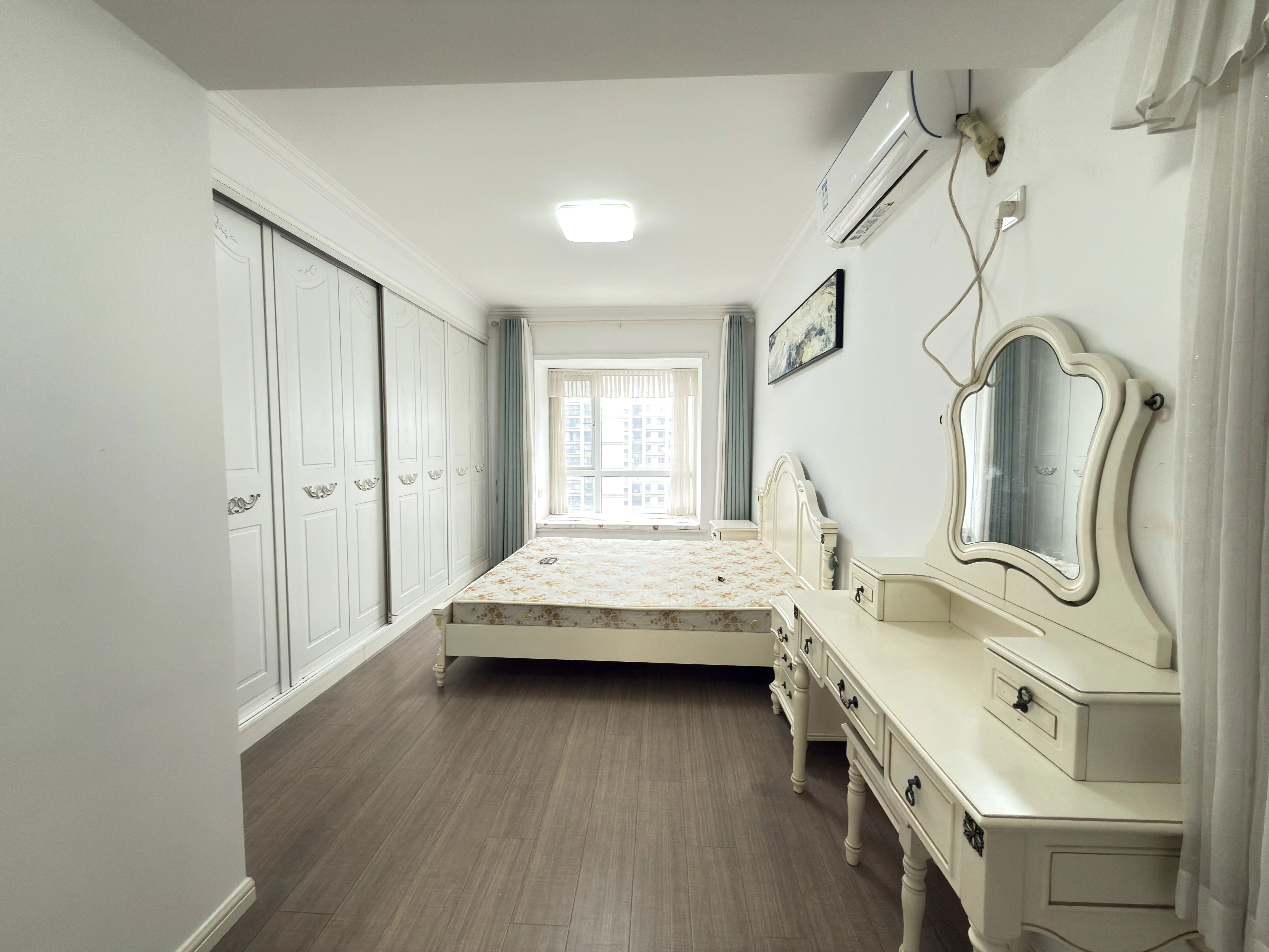 降价了，捡漏，城南，元泰未来城B2区，精装2房，中间好楼层，证满二