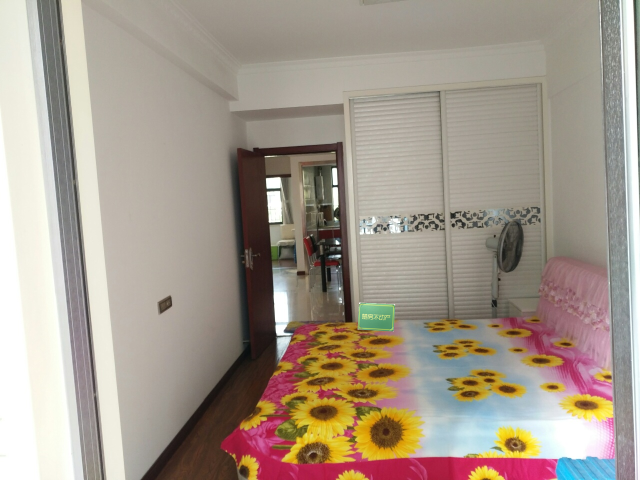 江汉星城步梯中间楼层三房城南好地段带装修家电