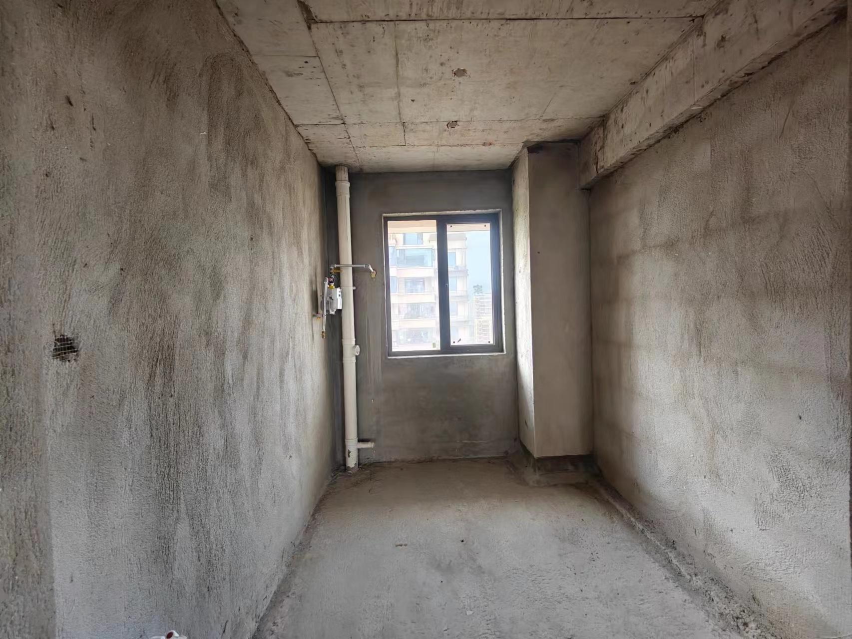 荣怀及第世家4房两厅2卫全新毛坯房证满2年优价出售！