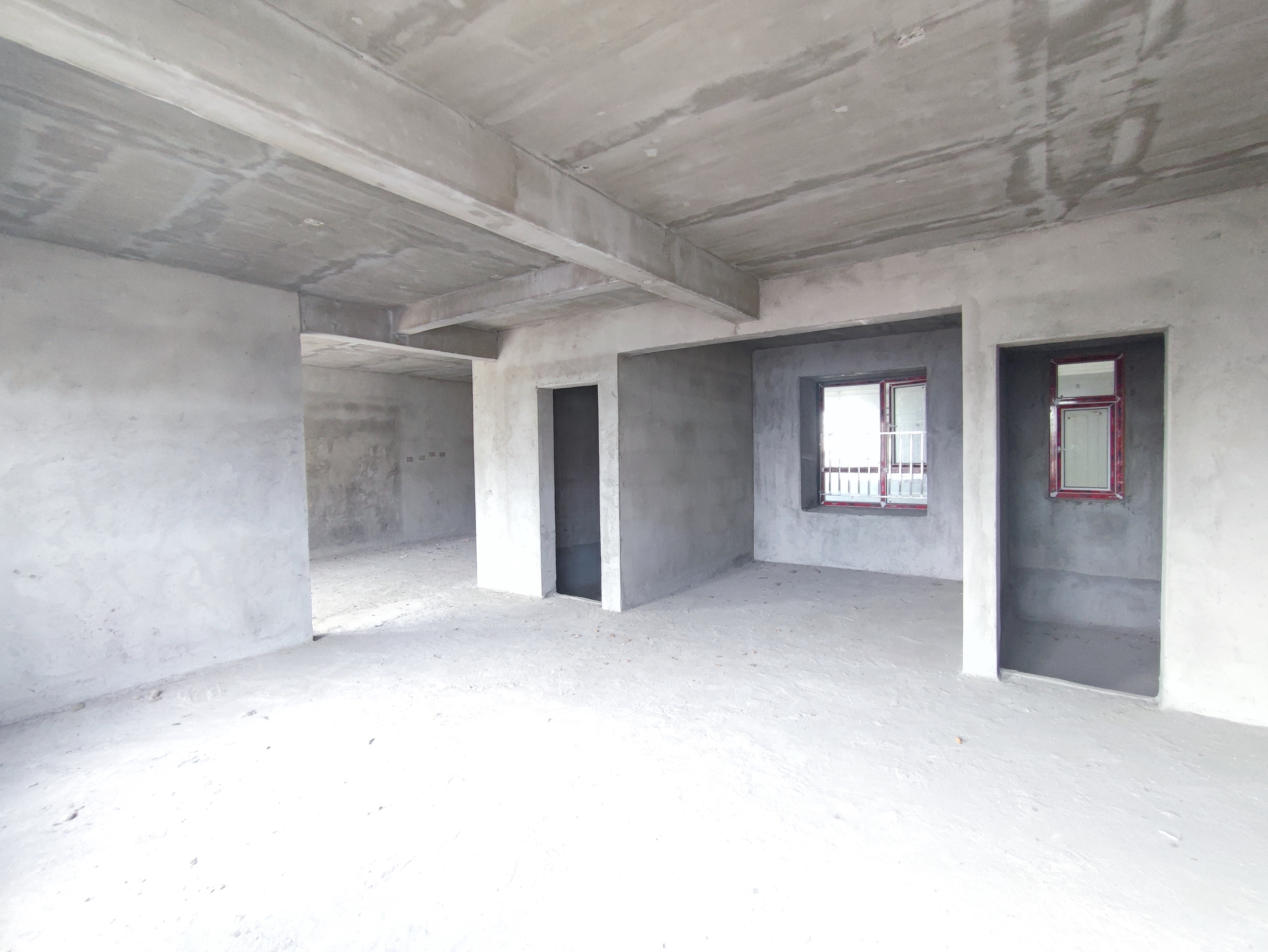 沔阳公馆毛坯三房三开间朝南户型方正采光好