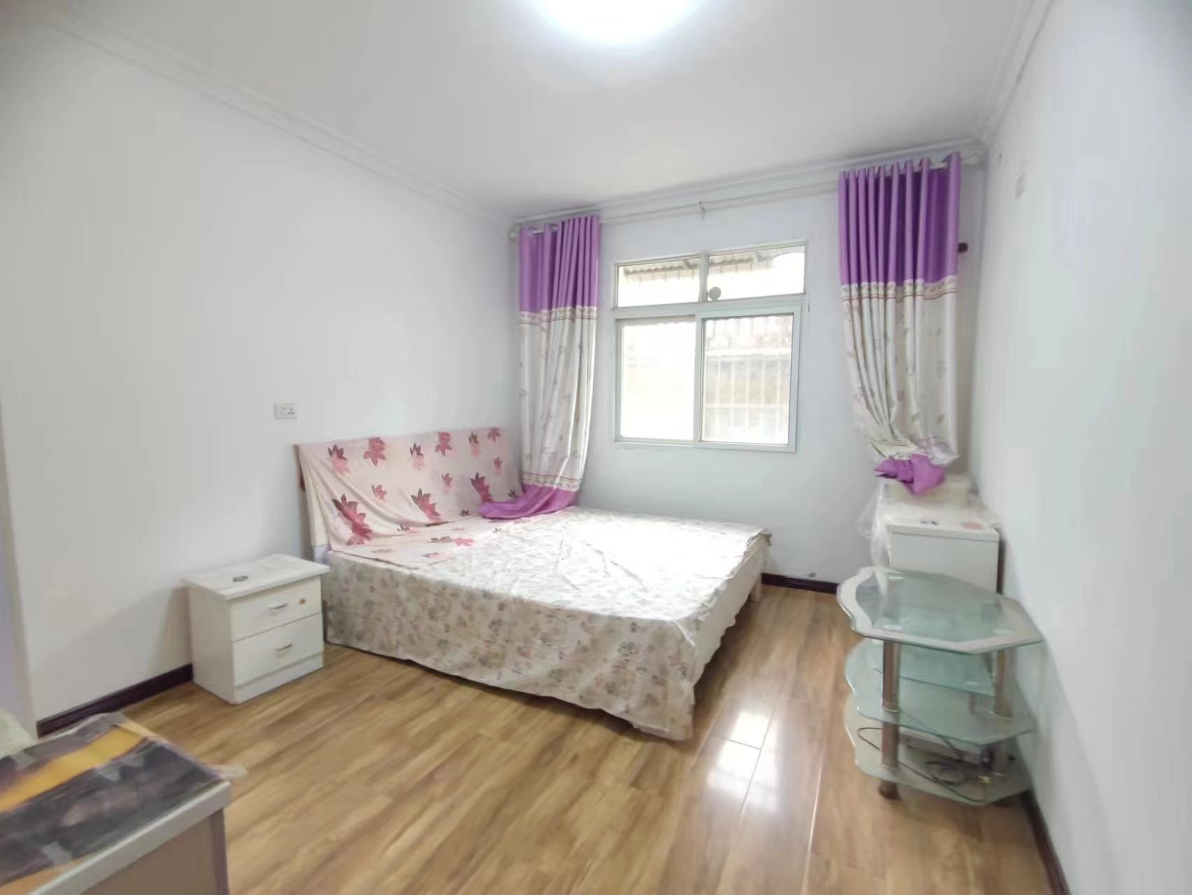 四中后面机械厂宿舍.精装三房.证件满二.看房方便