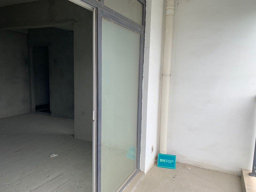 鸿昇现代城毛坯好户型新妇幼对面诚意出售楼层视野好