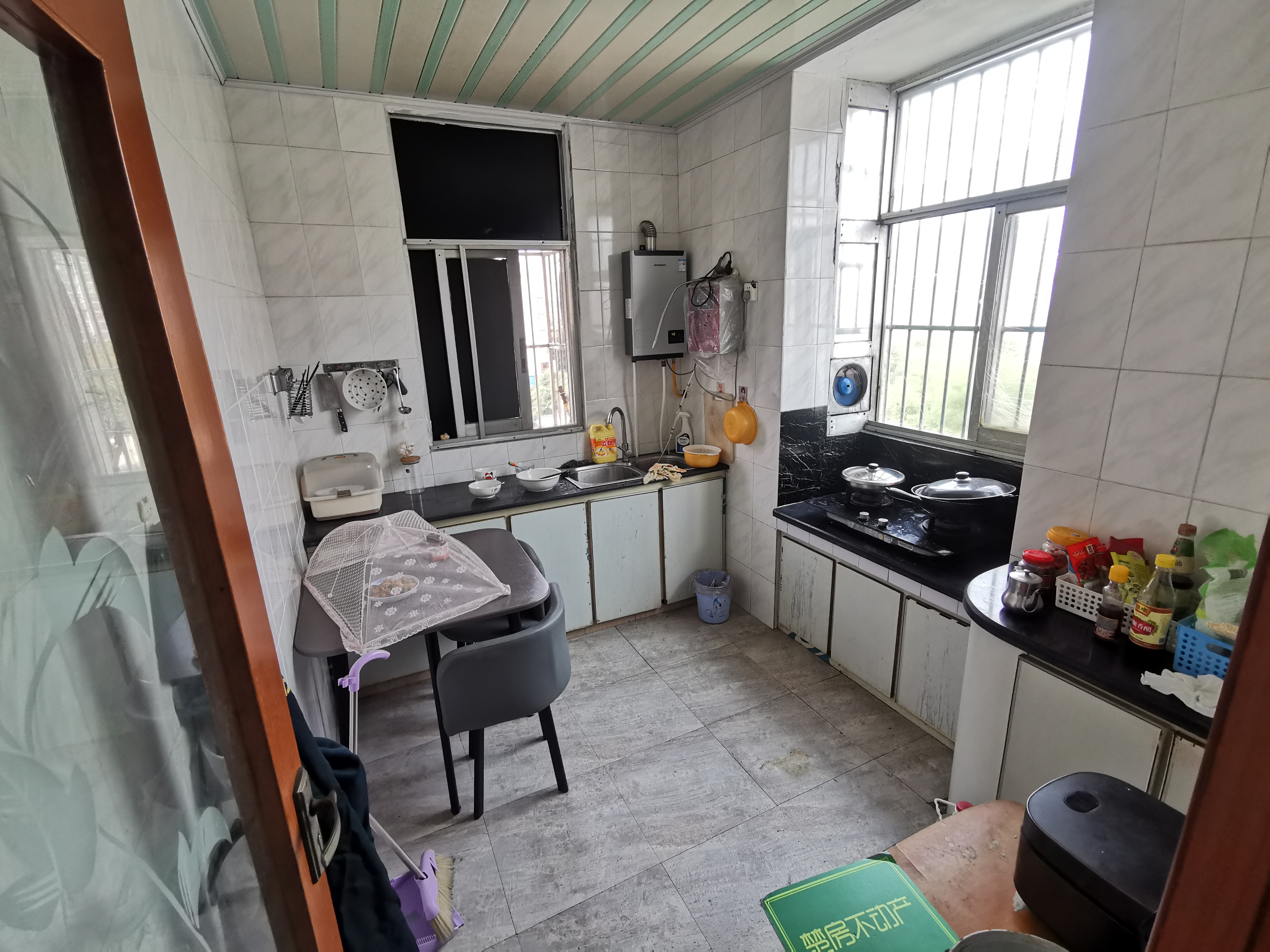 武商对面五建宿舍精装两房南北通透三面采光周边配套齐全